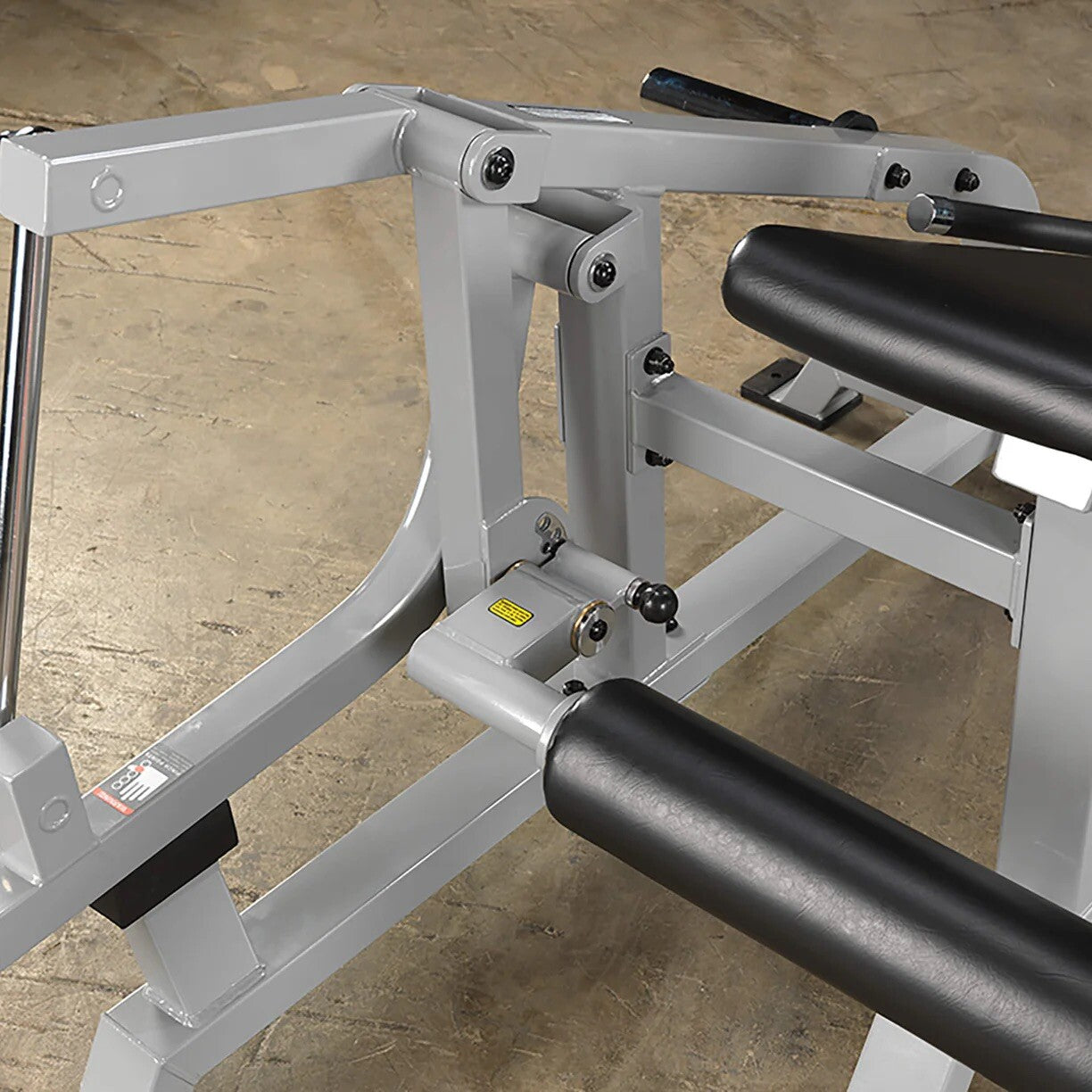 Body-Solid Leverage Leg Extension Plate Loaded Pro Clubline Commercial LVLE