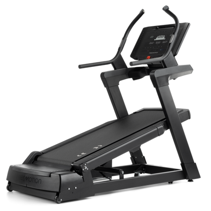 Freemotion SMARTSERIES™ i10.9b Incline Trainer