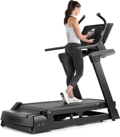 Freemotion SMARTSERIES™ i10.9b Incline Trainer