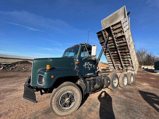 1994 INTERNATIONAL 2674 Triaxle