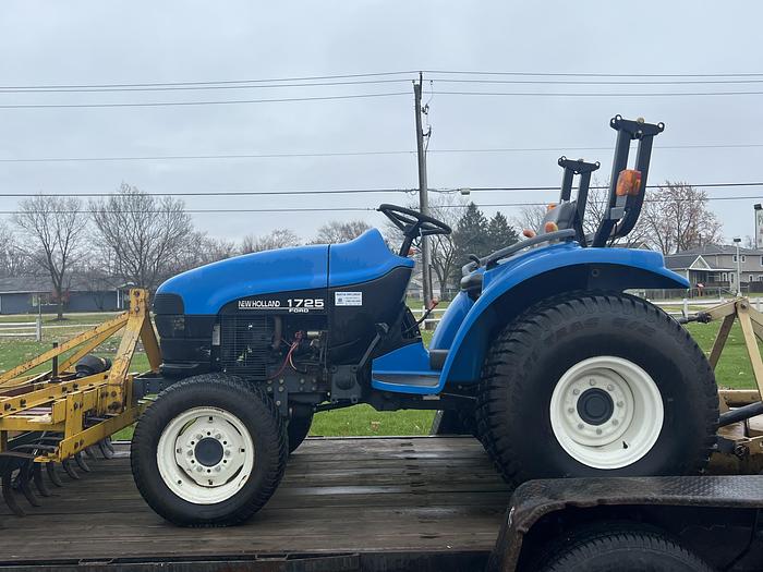 1997 NEW HOLLAND T1725