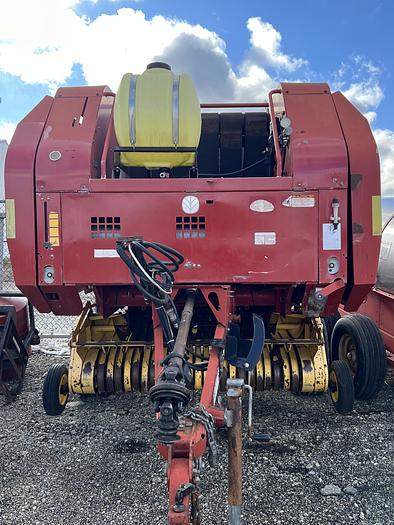 2004 NEW HOLLAND BR740