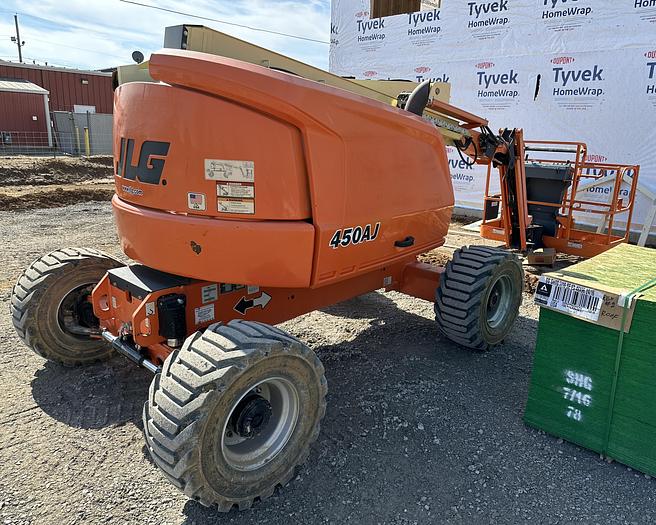 2018 JLG 450AJ