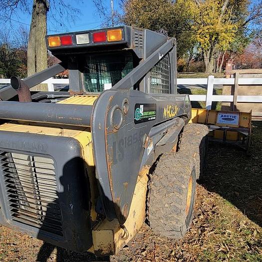 2005 NEW HOLLAND LS 185B